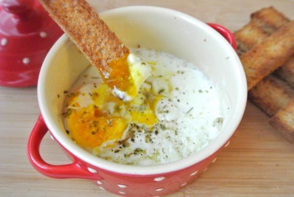 バタバタしている時にもOK。フランスの定番朝ごはん「ウフ・ココット」