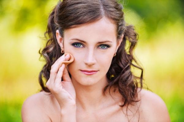 高機能で時短！2016春に話題のクッションファンデって？