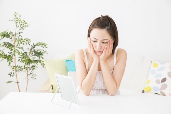 【まるで魔法】お肌のあらゆる悩みを解決できる話題の●●法って？