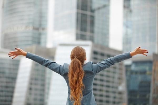 【恋愛運・仕事運】ほくろで運気アップ！自然に描けるメイク術