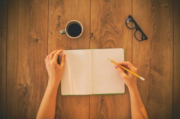 脱・厚化粧！すっぴんに自信を持つための心理学的コツって？