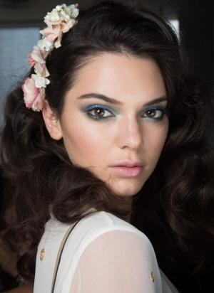 2016春夏シーズン最大のビューティートレンド「寒色アイメイク」に注目！