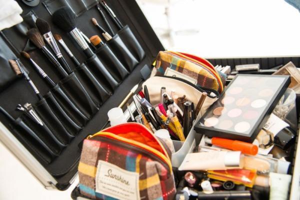 【プロの技】薄いメイクでしっかり可愛く！2016春トレンドのミニマムメイクって？