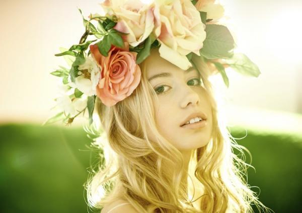 芸能人に学ぶ！2016年トレンドの大人可愛い「ふんわり眉」の作りかた