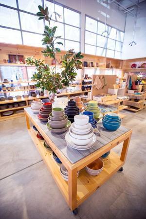 有名カフェでも使われている。サンフランスコ発の器「ヒースセラミック」とは？