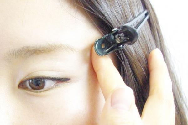 忙しい朝でもできる！キリッとした目元を作るアイメイクとは