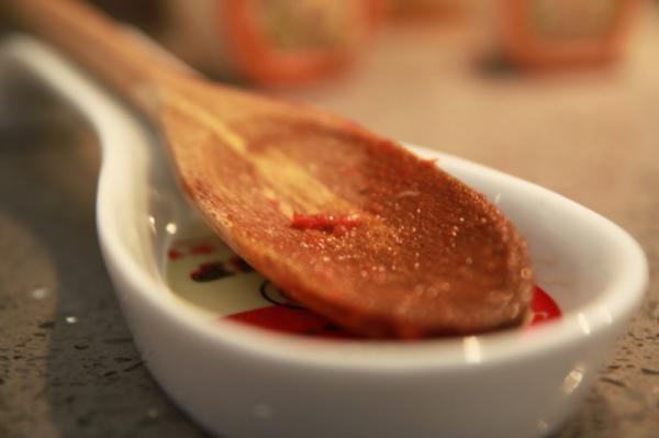 【冷蔵庫で美白ケア】ケチャップ×味噌でカラダの内側から美白できるって!?