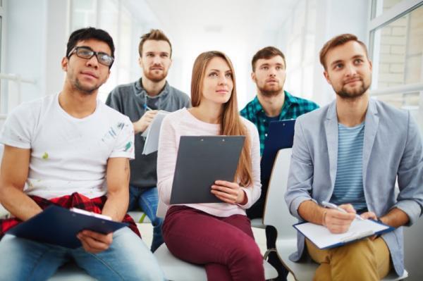 女性でも楽しめる盆栽が大人気！色とりどりなミニ盆栽の楽しみ方