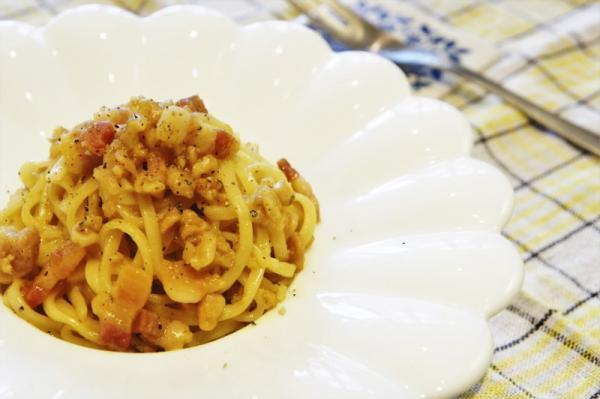生クリーム不使用で低脂肪！「くるみと全卵のカルボナーラ」