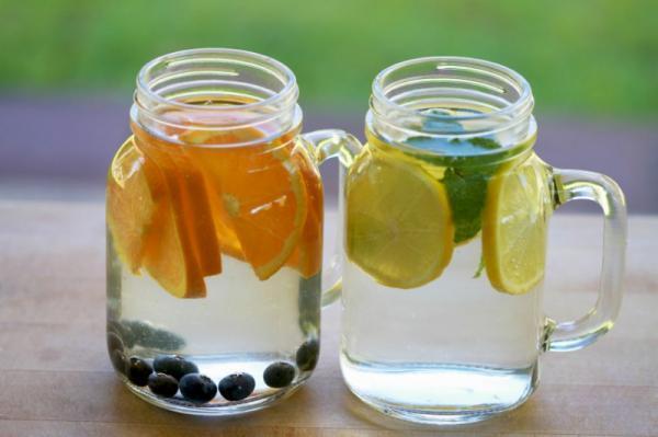 水に入れるだけ！あなたをきれいにするデトックスウォーターのレシピ