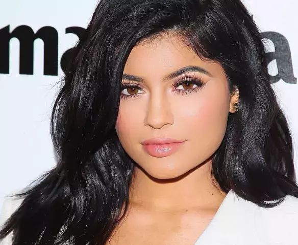 ファンデより大事!? セレブたちが実践する「コンシーラー」のちょいテク公開！