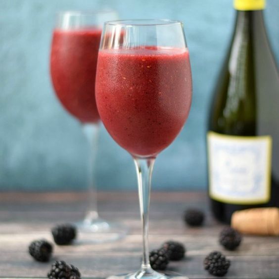 シャリっと溶ける氷がたまらない！暑さも忘れるワインスラッシーとは？