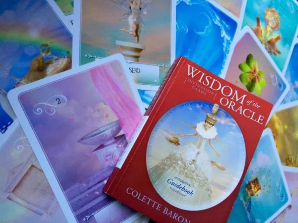 【人生に迷ったら】あなたが歩むべき道を教えてくれるオラクルカード5選