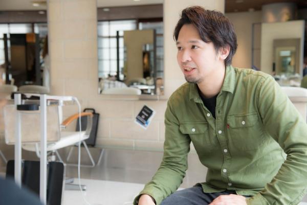 【自宅でエイジングケア】ヘア年齢を若くしよう！頭皮マッサージの方法