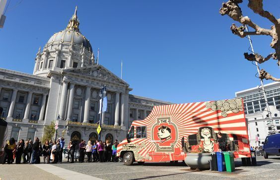 クロナッツの次はこれ！アメリカで流行中の変わり種パン