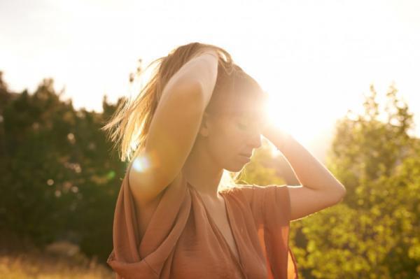 【30代のぺたんこ髪に…】男性も見惚れてしまうふんわりヘアの作り方とは？