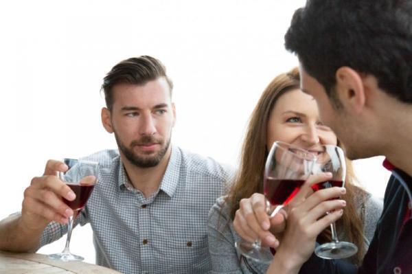 俺よりイケメンと付き合ってる・・・男が「彼女と別れて後悔する瞬間」って？