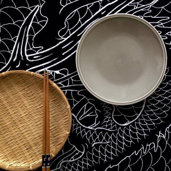 白いお皿の時代は終わった!? イマドキ料理はグレーが正解！