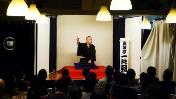 仕事帰りに立ち寄れる。ビギナー”落語女子”におすすめの落語スポット3