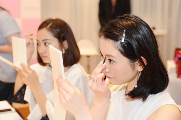 【プロの技】小顔メークは「眉」から！たった一手間でこんなに変わる・・・？