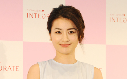 【プロの技】小顔メークは「眉」から！たった一手間でこんなに変わる・・・？