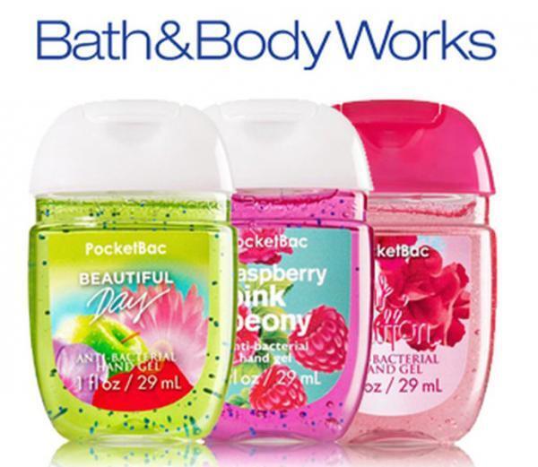 【長距離フライトでも快適！】女子が機内に持ち込むべきアイテム7選