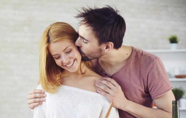 【盲点】キスする時、あなたが臭う理由・・・まさか「ピアスホール」だった!?