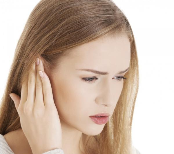 【盲点】キスする時、あなたが臭う理由・・・まさか「ピアスホール」だった!?