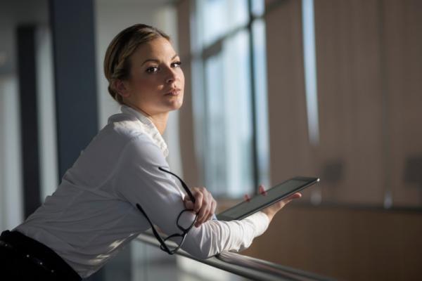 「バリキャリと付き合うのは無理…」できる女がモテない理由とは？