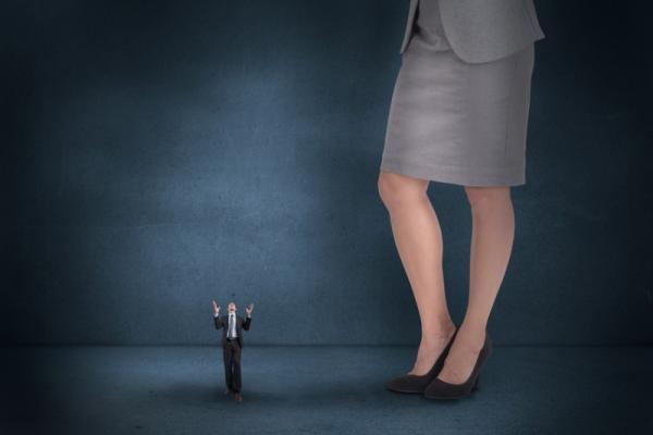 「バリキャリと付き合うのは無理…」できる女がモテない理由とは？