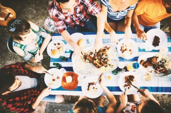 まるでパーティー！楽しさが倍増する【ピクニック×ラグジュアリー】って？