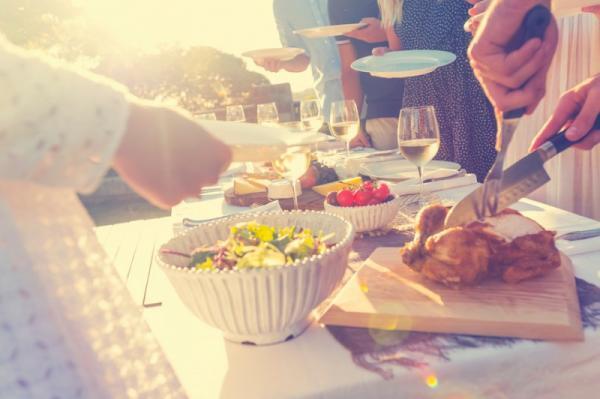 まるでパーティー！楽しさが倍増する【ピクニック×ラグジュアリー】って？