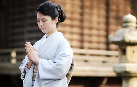 「知らなかった…」おみくじは左手で引くべし？神社をより楽しむ方法③