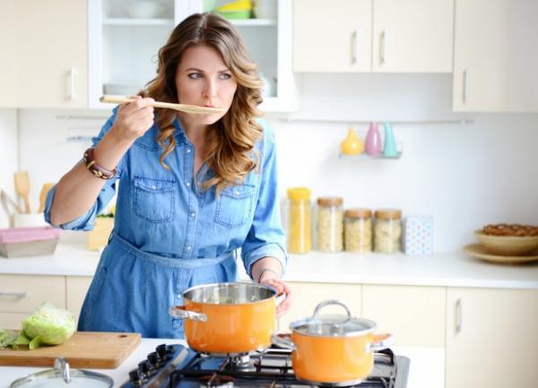 【1週間】体重に乗るのが楽しくなる！脂肪燃焼スープで早く痩せる方法