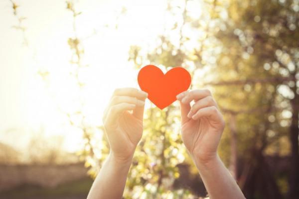 レディ・ガガも実践！医学博士チョプラ氏が教える【正しい食べ方】