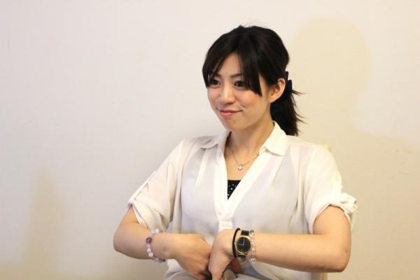 乾燥肌もなおせる!? 本物のスキンケア「腸もみ」の方法とは