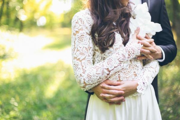 18年間、事実婚してる彼とその子ども。なのに私は新しい男性とカンケイを…