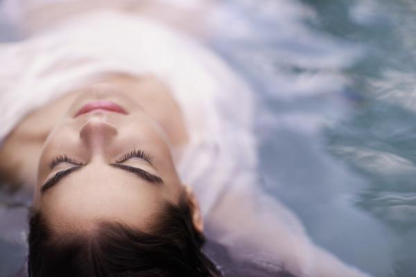 「完璧」な女性なんていない！他人と比べず、自分をもっと好きになる方法