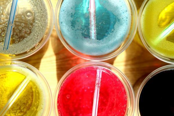 「エナジー」「栄養」ドリンクって、何が違うの？疲れたときに飲みたいのは…