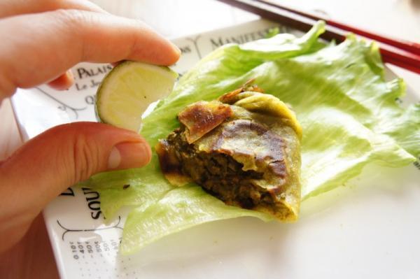 フライパンサイズのBIGな”ピザ餃子”って？【餃子女子必見】