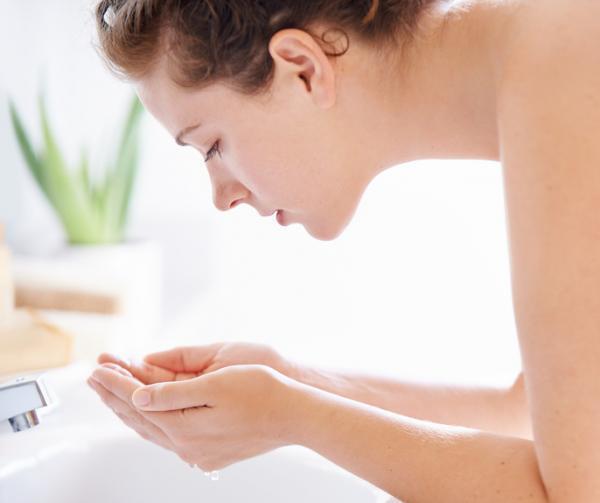 汗をかいても大丈夫！テカり知らず【サラサラ肌】の作り方