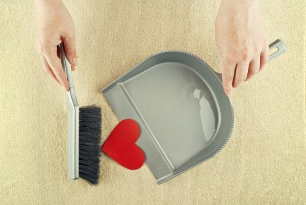 「はやく彼のことは忘れて！」女友達からの失恋のアドバイスには要注意!?