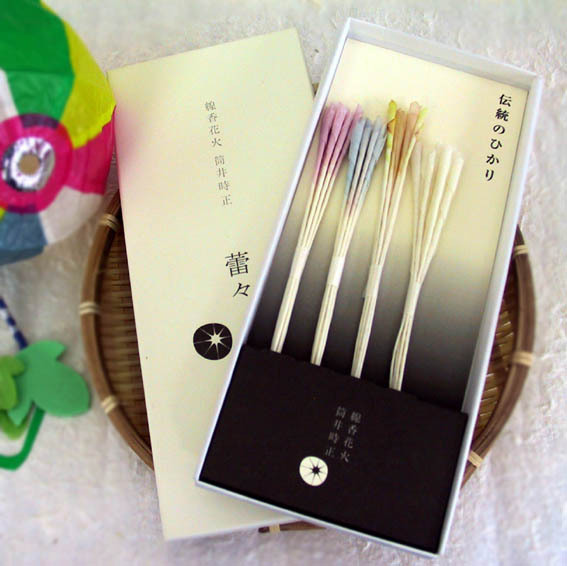 花火大会に行けなかった人必見！大人でも楽しめる【おしゃれ】手持ち花火とは？