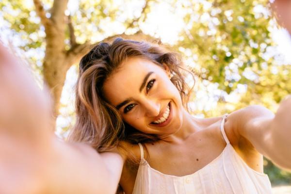 【驚愕】写真うつりが悪くなった…!? 自分だけ「オバサン顔」になったら●●に注意！