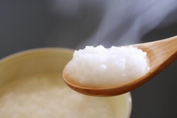 炊飯器に入れるだけ！冷え性&amp;美肌にも◎【もち麦豆乳粥】レシピ