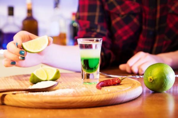 【衝撃】テキーラって体に良いの！？寝る前の「一杯」が健康につながるワケ