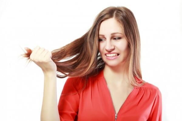 冬の天敵【乾燥・静電気】髪のパサつき、広がりを防ぐ方法とは？