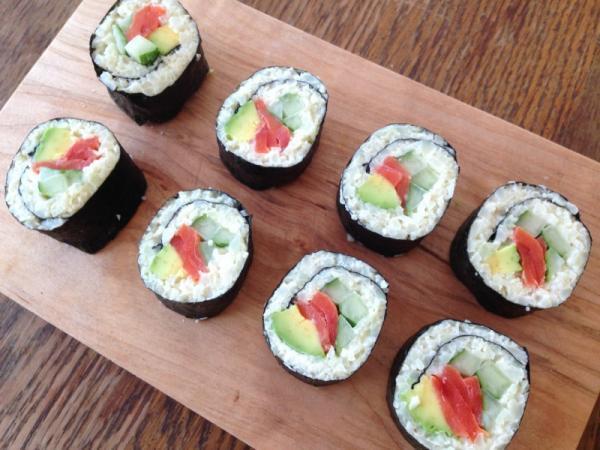 低炭水化物！話題の【カリフラワーライス寿司】レシピって？