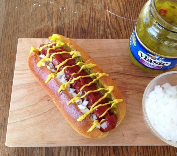 グルメバーガーの次はこれ！ホットドッグのごちそうトッピングレシピ