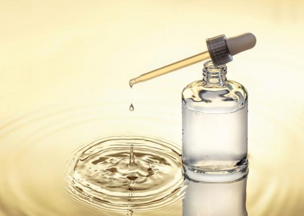 アラサー女子が実行するべきベットタイム前のスキンケア